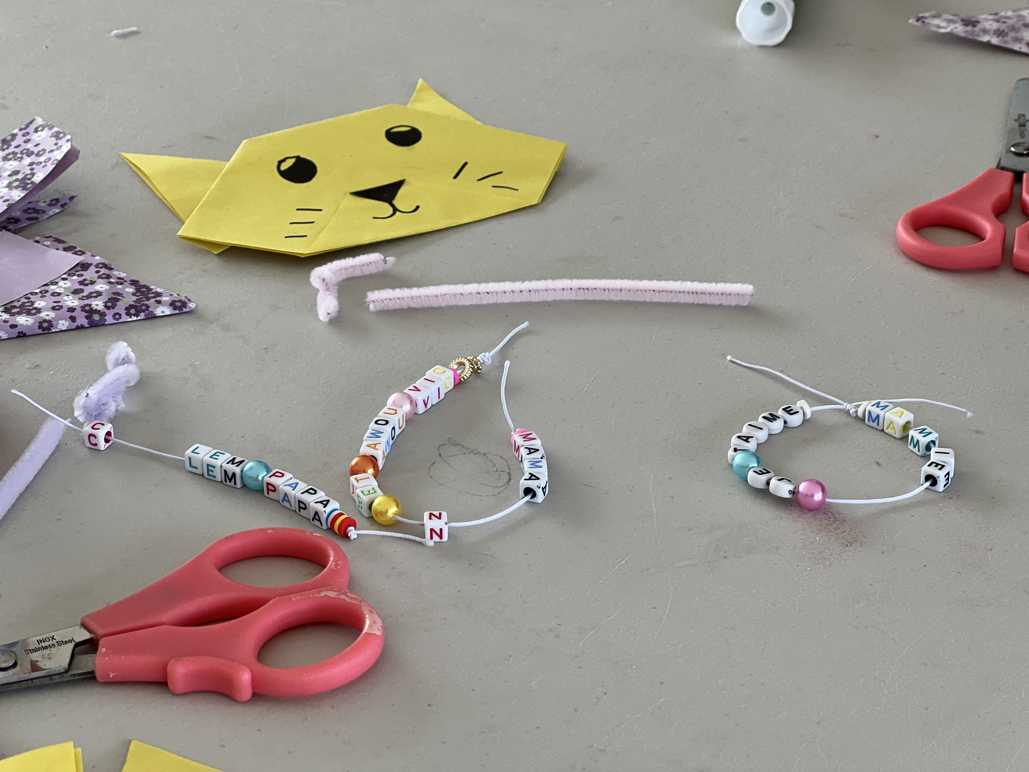Mon Village Vacances - Ateliers origami et bracelet de l'amitié